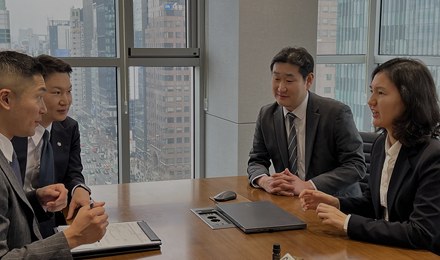 1. 정지훈·유선경·조건명·박현식·김동우 대표 변호사가 직접 상담합니다.